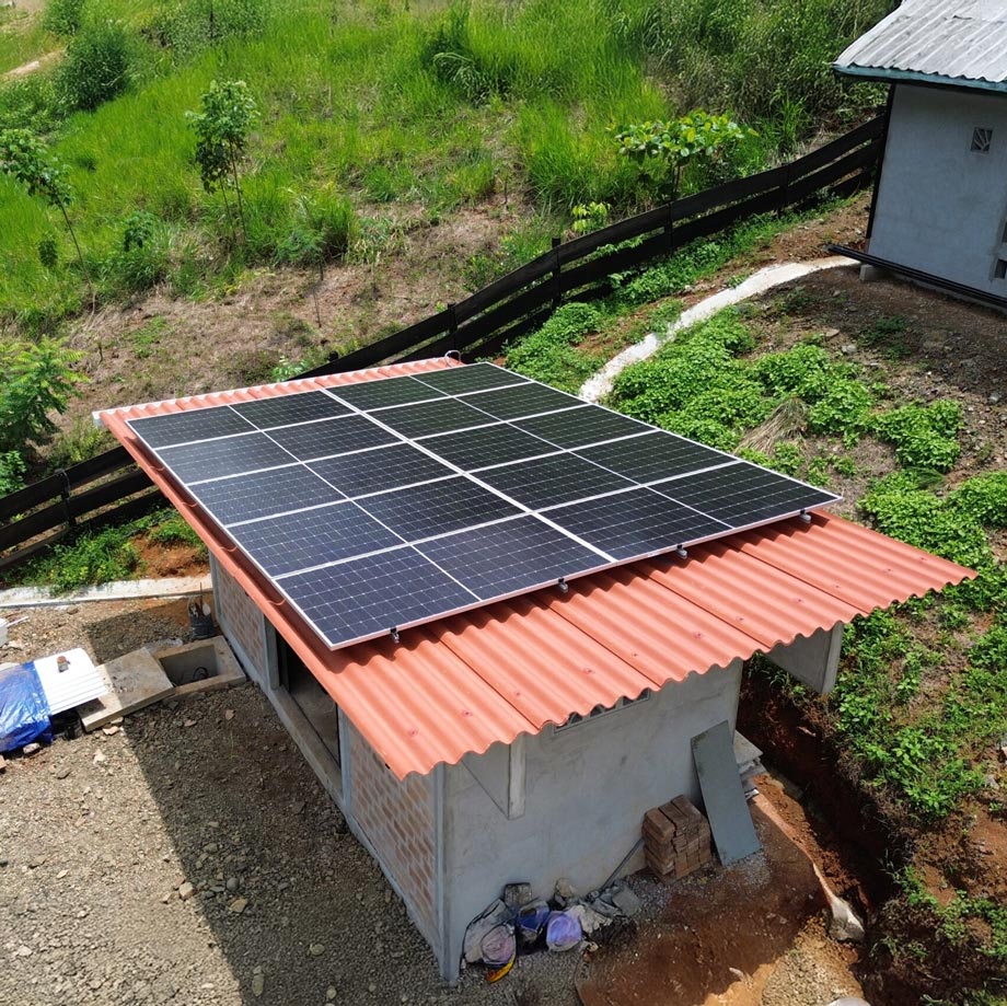 synergy paneles solares rural